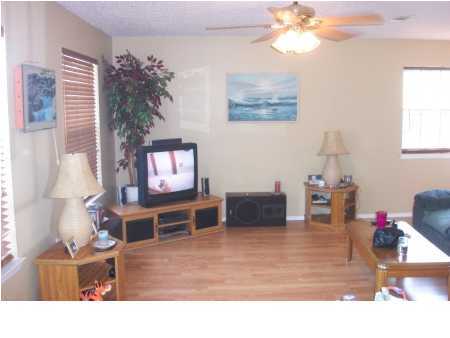 315 Pelham Road Fort Walton Beach, FL 32547 - Photo 9 of 13 Gallery Image 9
