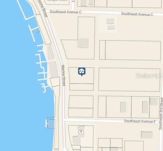 502 Marine Street Carrabelle, FL 32322 - Photo 3 of 5 a view of a refrigerator