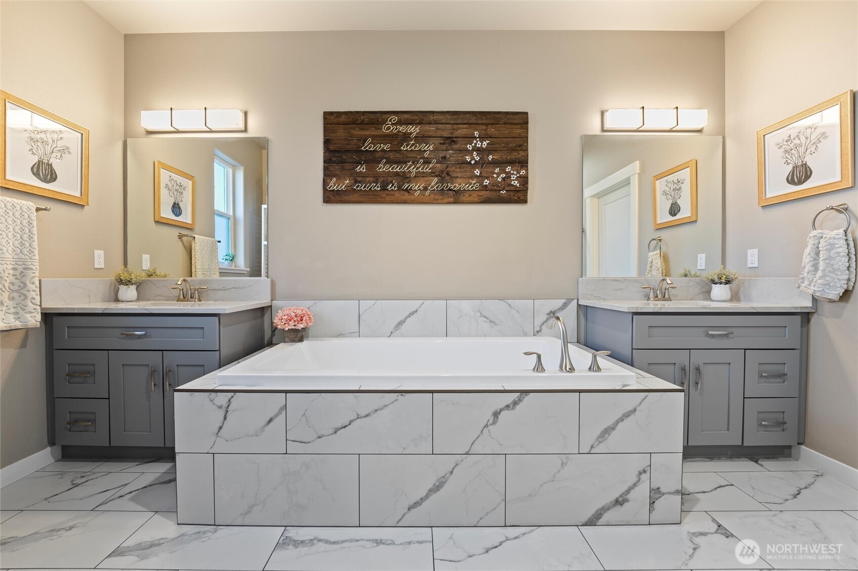 5889 Ne Road Moses Lake, WA 98837 - Photo 25 of 39 a en suite bathroom with a double vanity sink mirror and