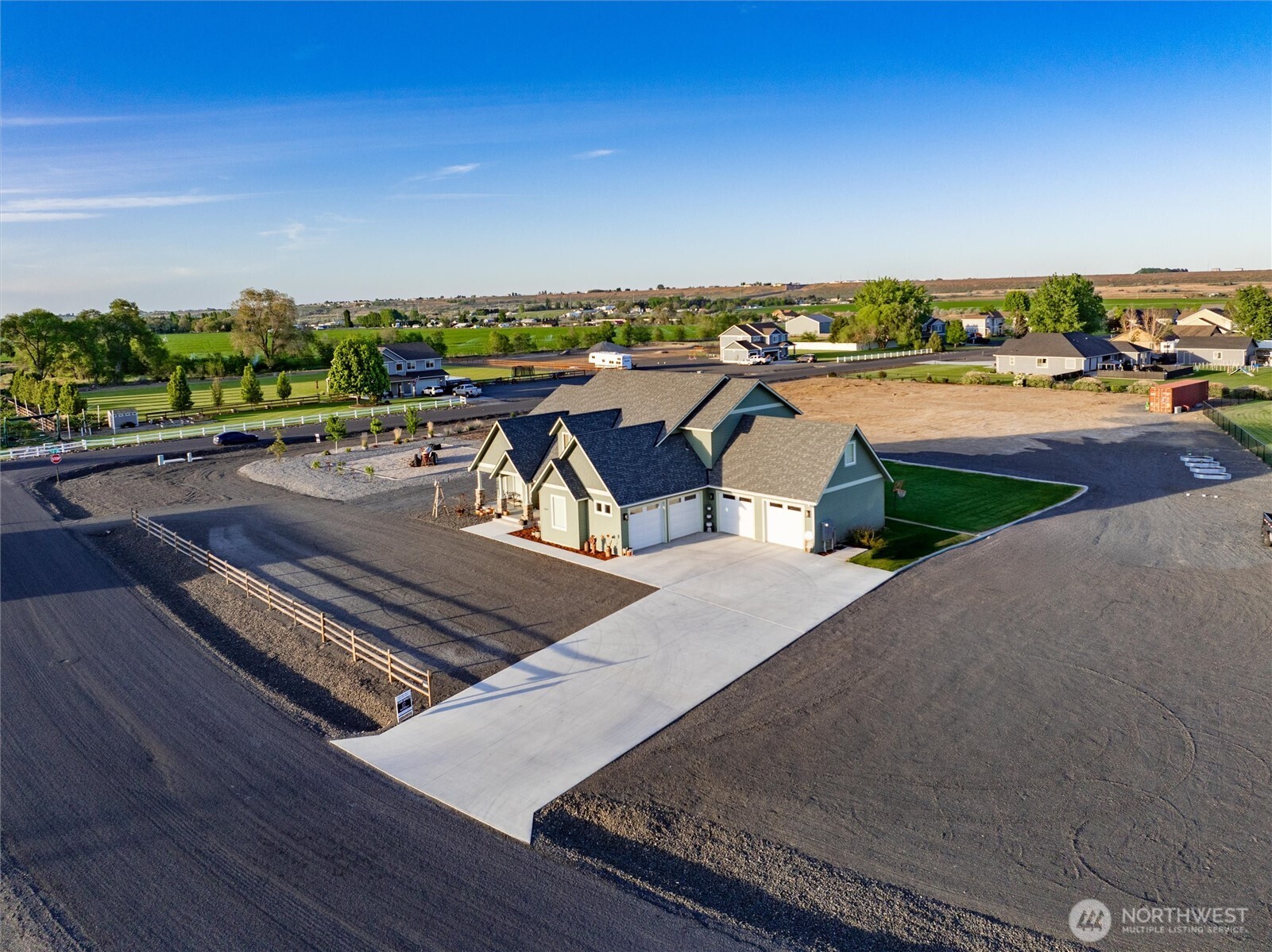 5889 Ne Road Moses Lake, WA 98837 - Photo 39 of 39 a view of a city