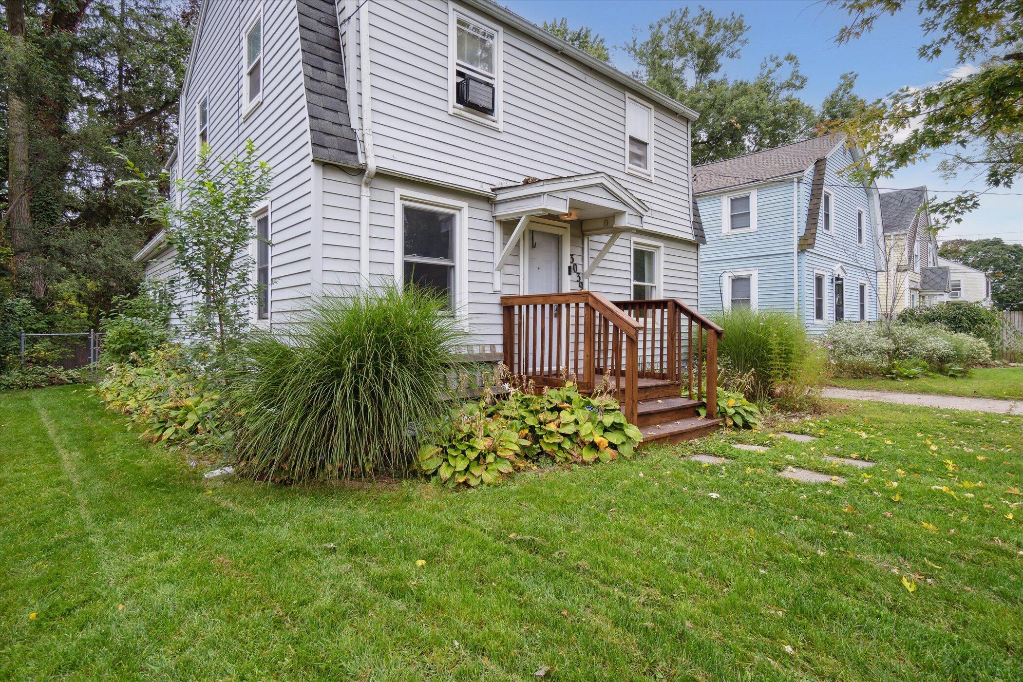 3039 Overhill Road Jackson, MI 49203 - Photo 2 of 37 02-3039-Overhill-Rd-Jackson-MI-49203-Win