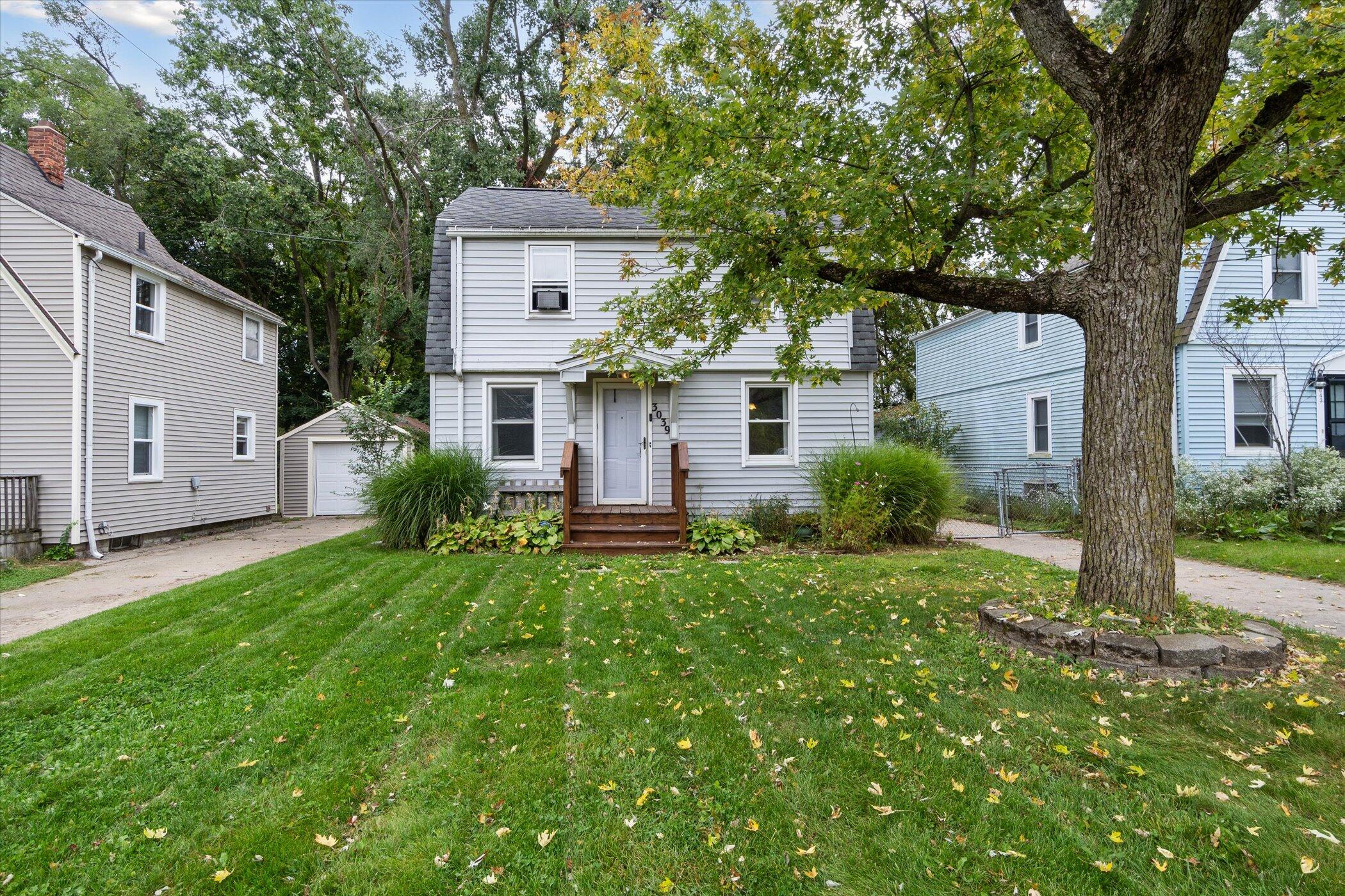 3039 Overhill Road Jackson, MI 49203 - Photo 3 of 37 03-3039-Overhill-Rd-Jackson-MI-49203-Win