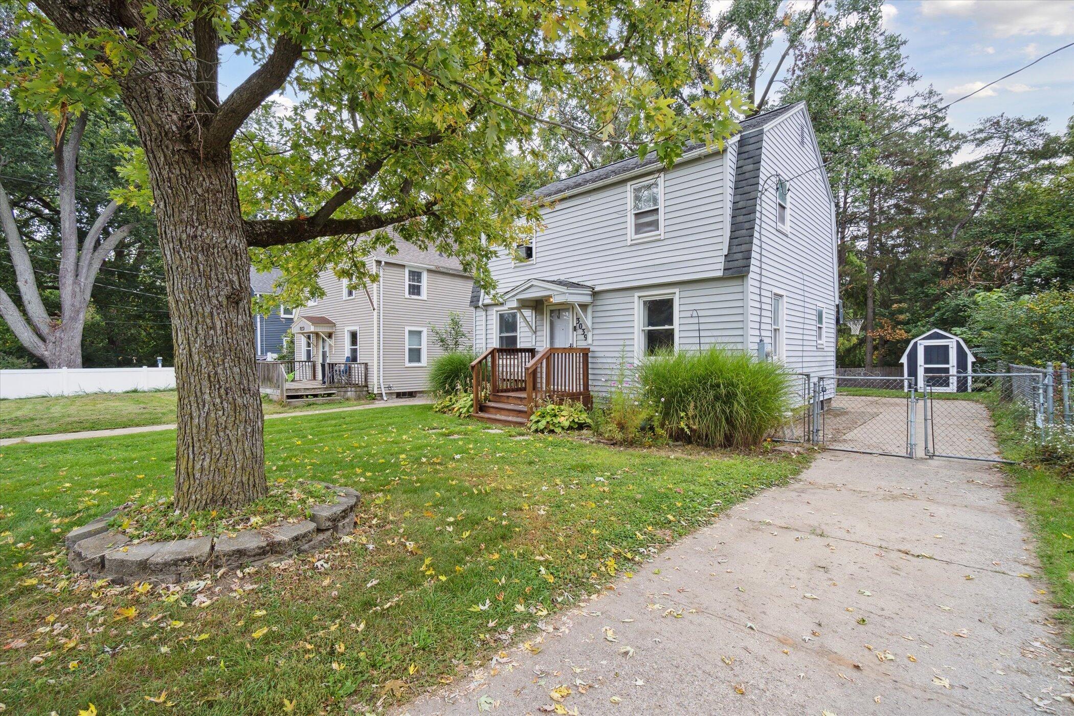 3039 Overhill Road Jackson, MI 49203 - Photo 4 of 37 04-3039-Overhill-Rd-Jackson-MI-49203-Win