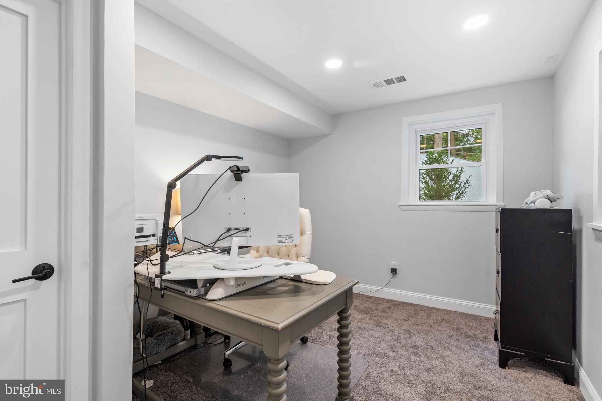 7117 Fort Hunt Road Alexandria, VA 22307 - Photo 36 of 47 5th bedroom/ office