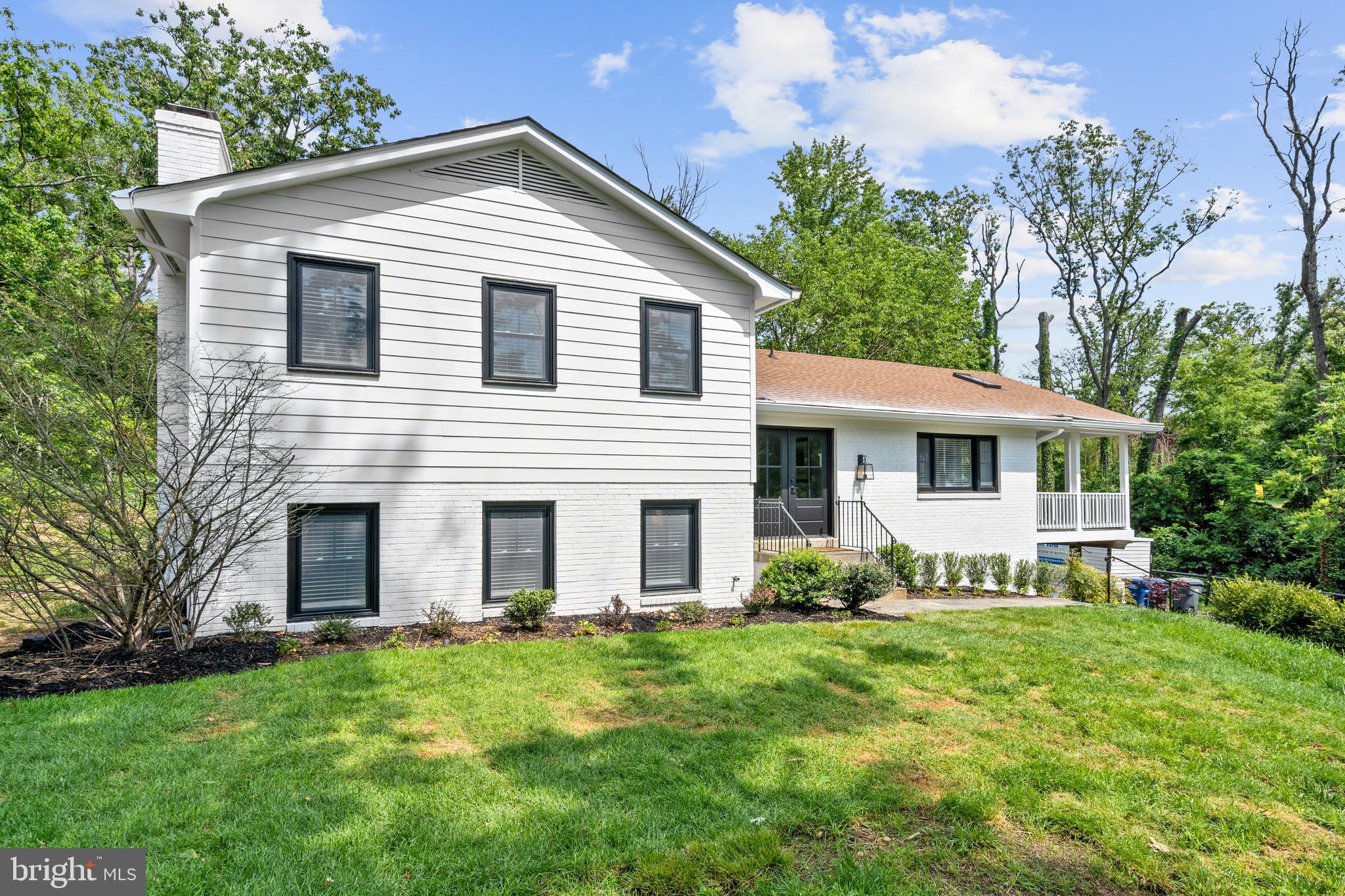 7117 Fort Hunt Road Alexandria, VA 22307 - Photo 47 of 47 Beautiful front elevation