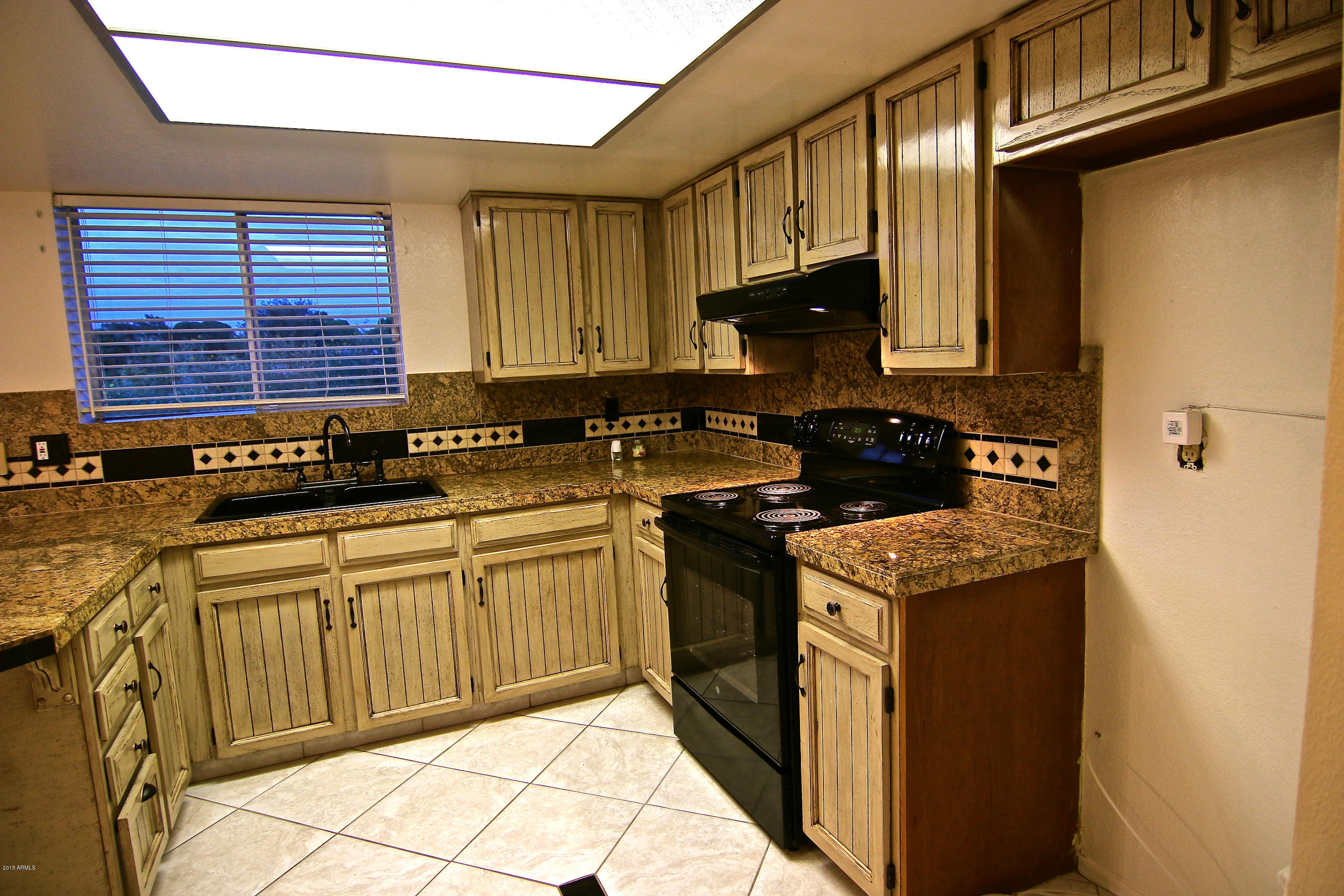 6506 West Baseline Road Laveen, AZ 85339 - Photo 12 of 38 Kitchen1