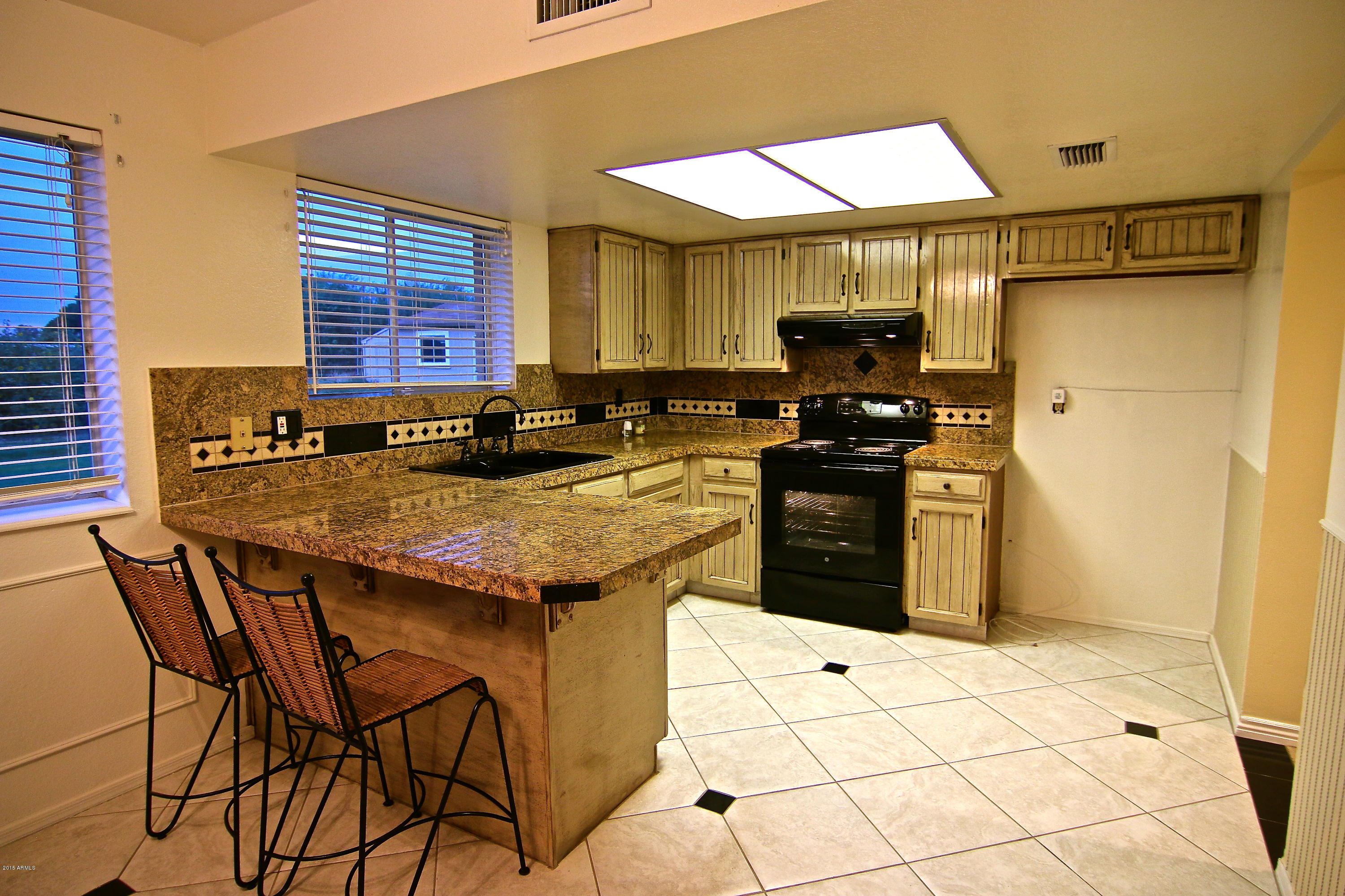 6506 West Baseline Road Laveen, AZ 85339 - Photo 13 of 38 Kitchen2