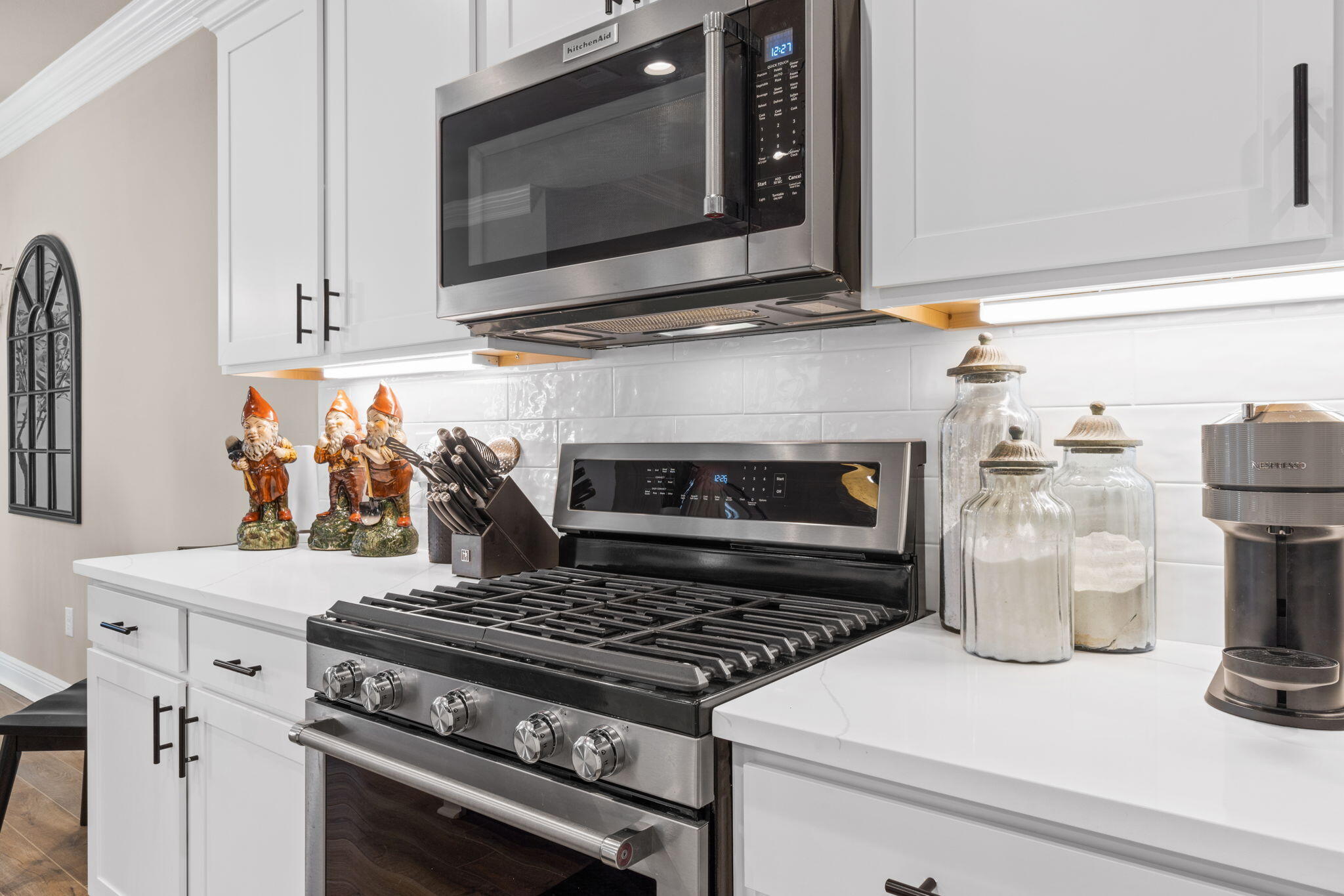 33 Cozy Cove Freeport, FL 32439 - Photo 14 of 87 a stove top oven sitting inside of a kitchen