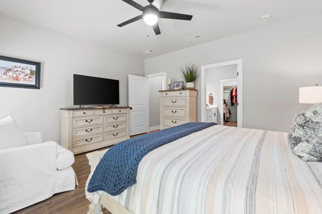 a close view of sink