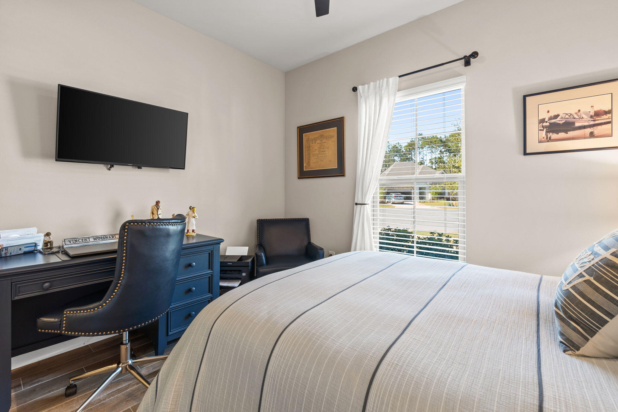 33 Cozy Cove Freeport, FL 32439 - Photo 38 of 87 a bedroom with a workspace