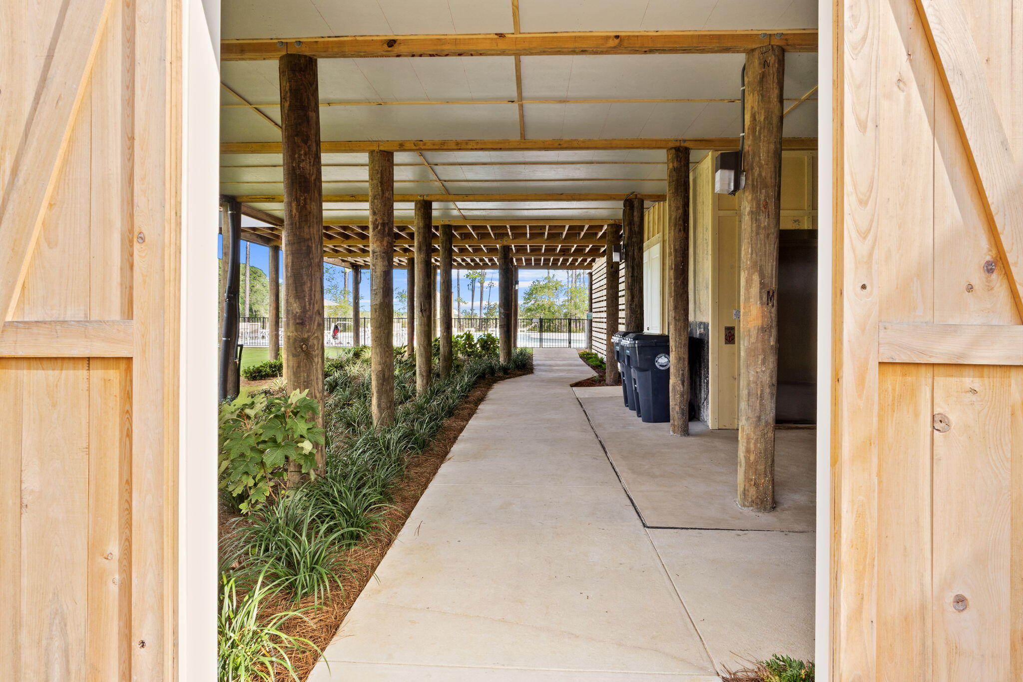 33 Cozy Cove Freeport, FL 32439 - Photo 61 of 87 a lobby with furniture and window