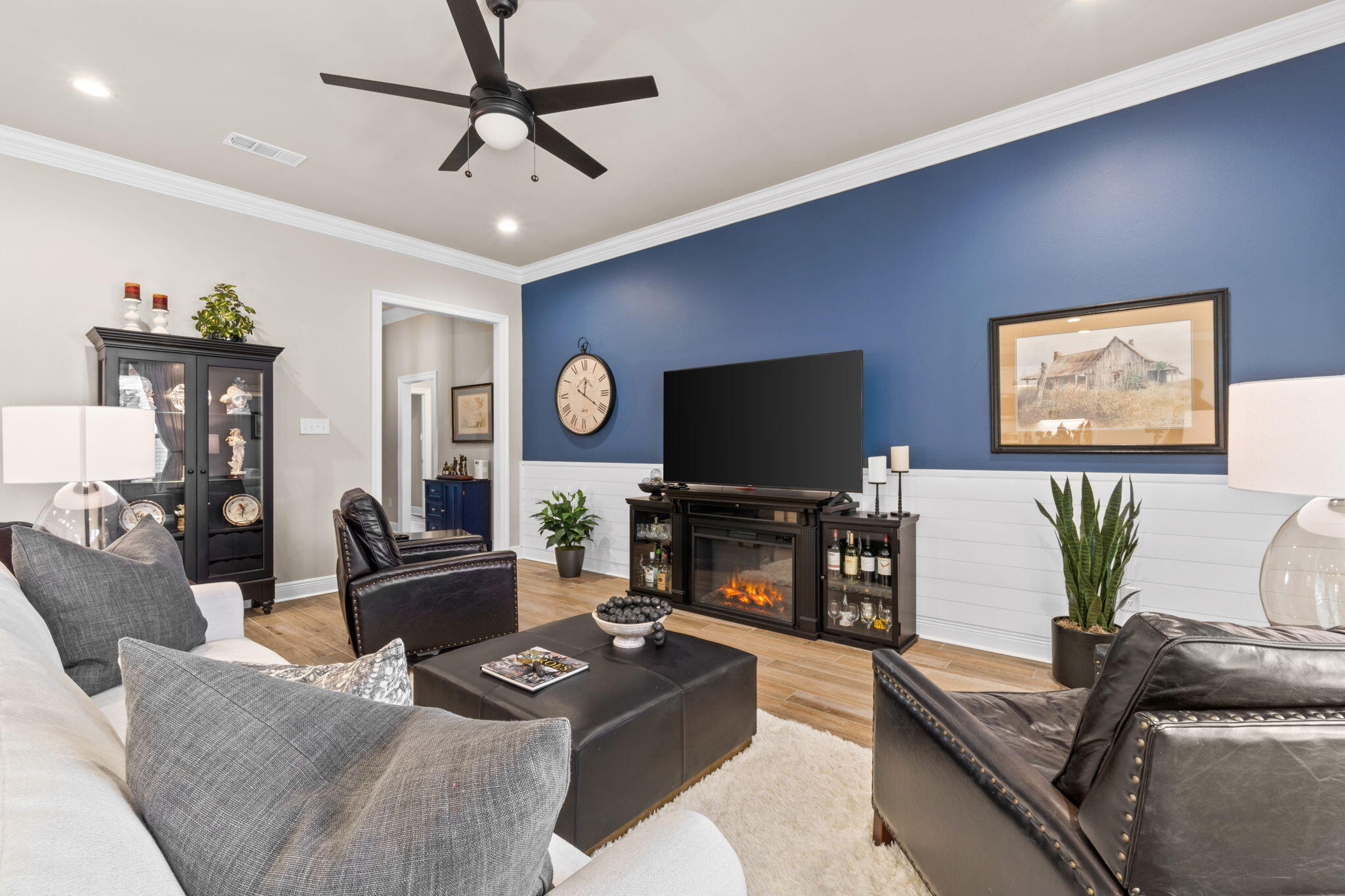 33 Cozy Cove Freeport, FL 32439 - Photo 8 of 87 a living room with furniture and a flat screen tv
