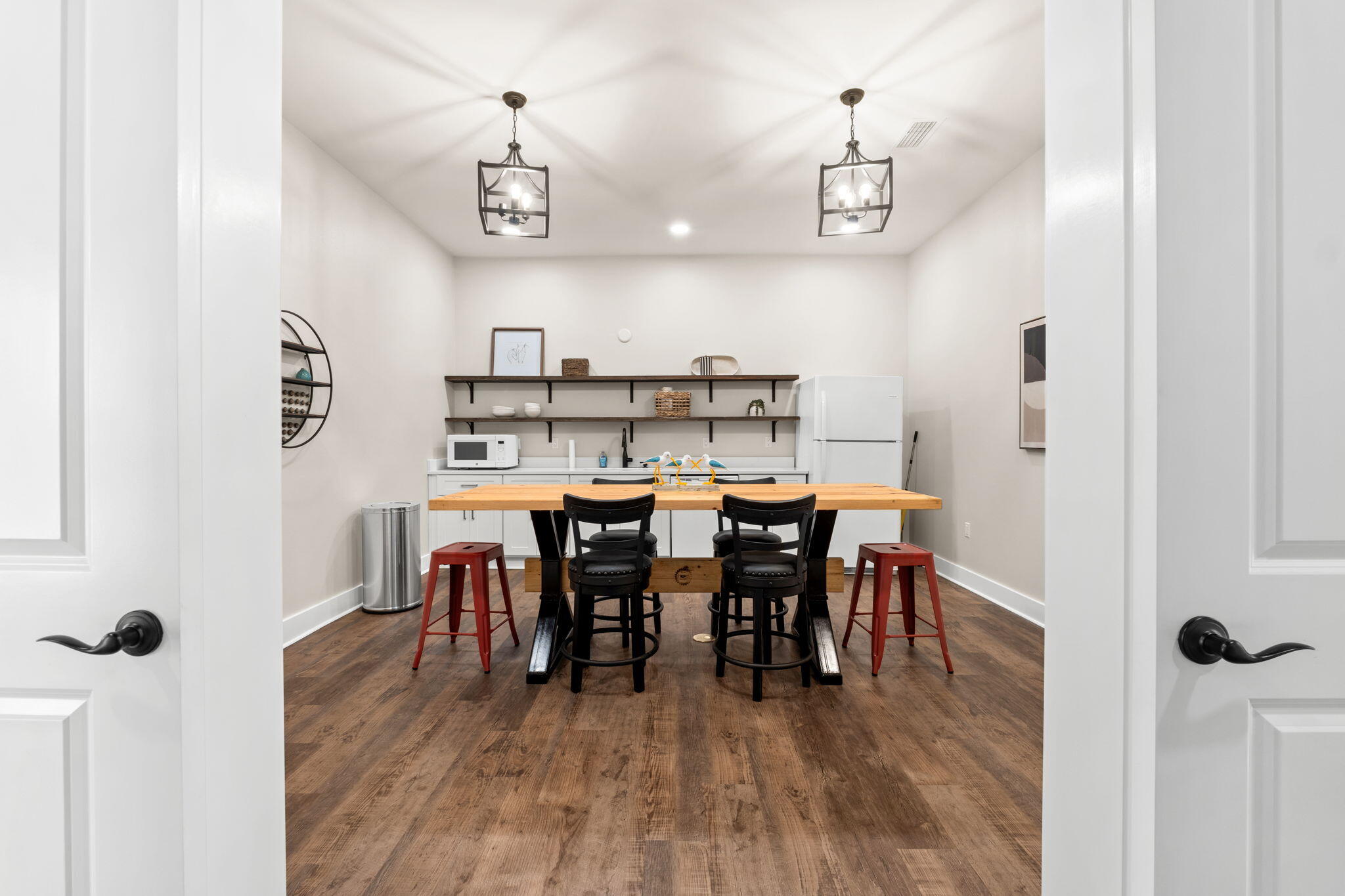 33 Cozy Cove Freeport, FL 32439 - Photo 86 of 87 a view of a dining room with furniture