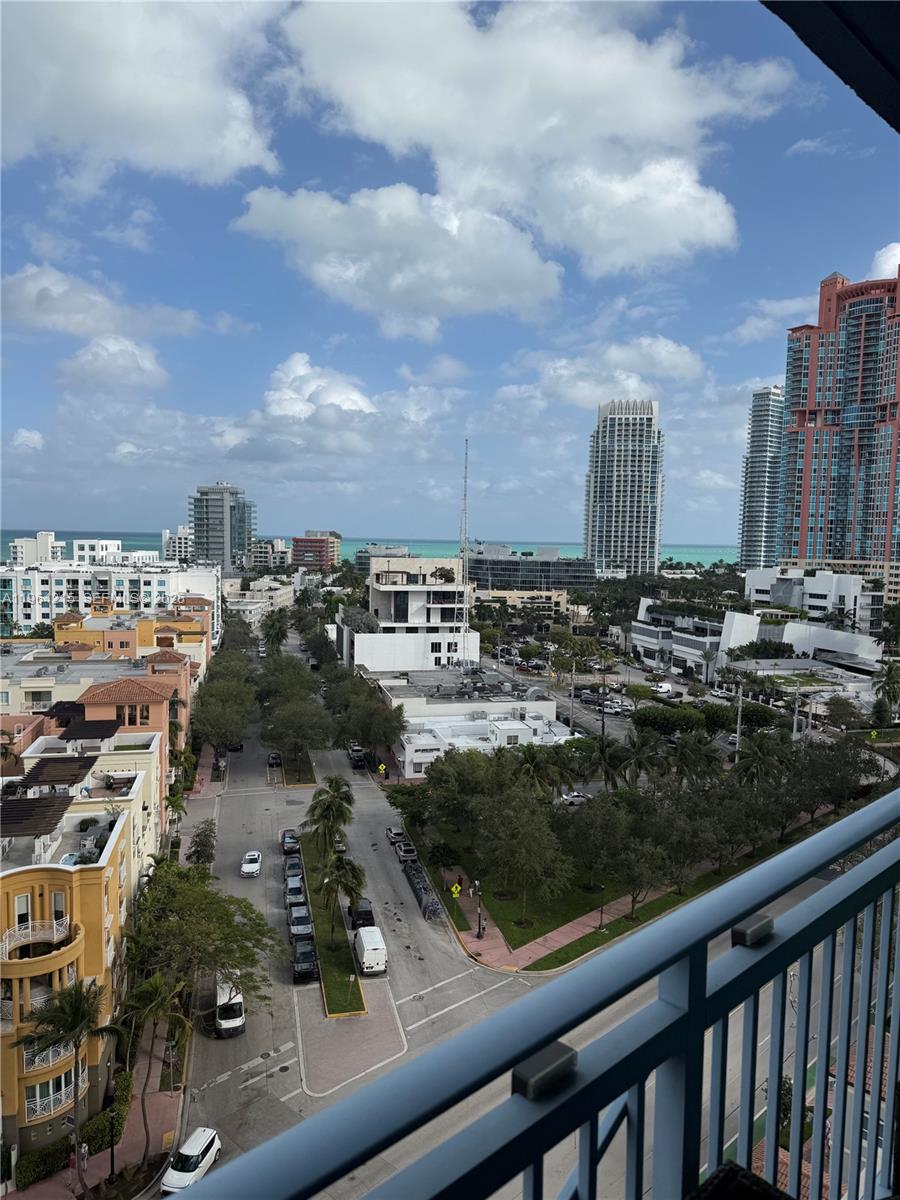 90 Alton Road, Unit 1407 Miami Beach, FL 33139 - Photo 8 of 13 Gallery Image 8