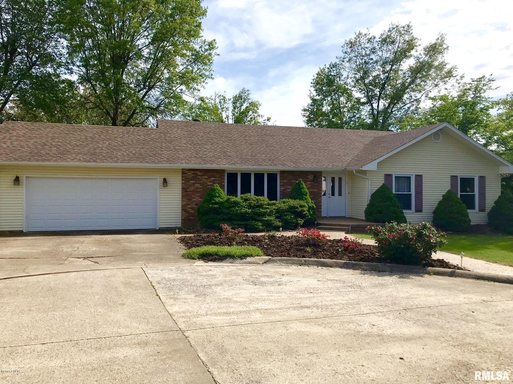 8 Red Bud Road Harrisburg, IL 62946 - Photo 1 of 40 Gallery Image 1