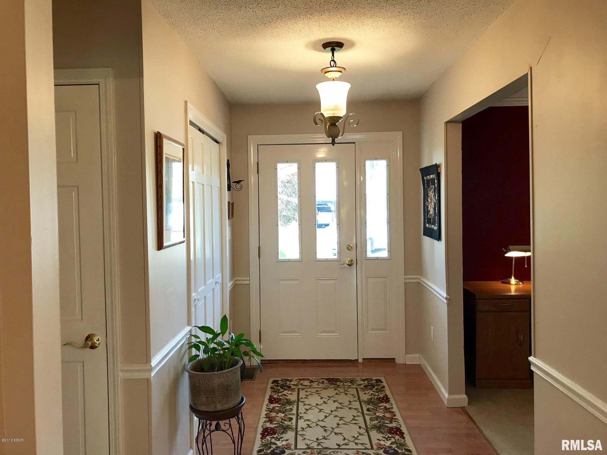 8 Red Bud Road Harrisburg, IL 62946 - Photo 3 of 40 Gallery Image 3
