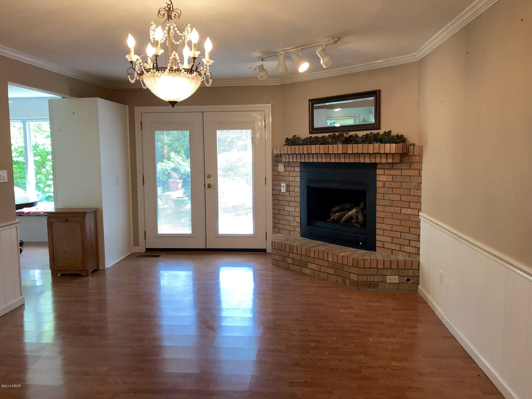 8 Red Bud Road Harrisburg, IL 62946 - Photo 7 of 40 Gallery Image 7