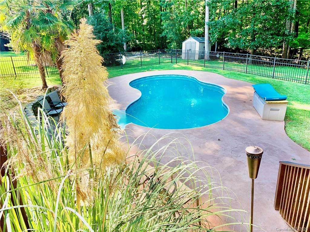 5907 Johnson Road Lake Wylie, SC 29710 - Photo 12 of 19 Gallery Image 12