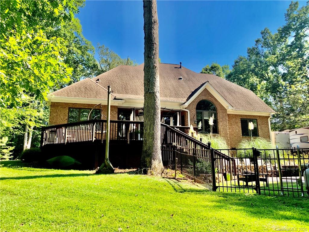 5907 Johnson Road Lake Wylie, SC 29710 - Photo 3 of 19 Gallery Image 3