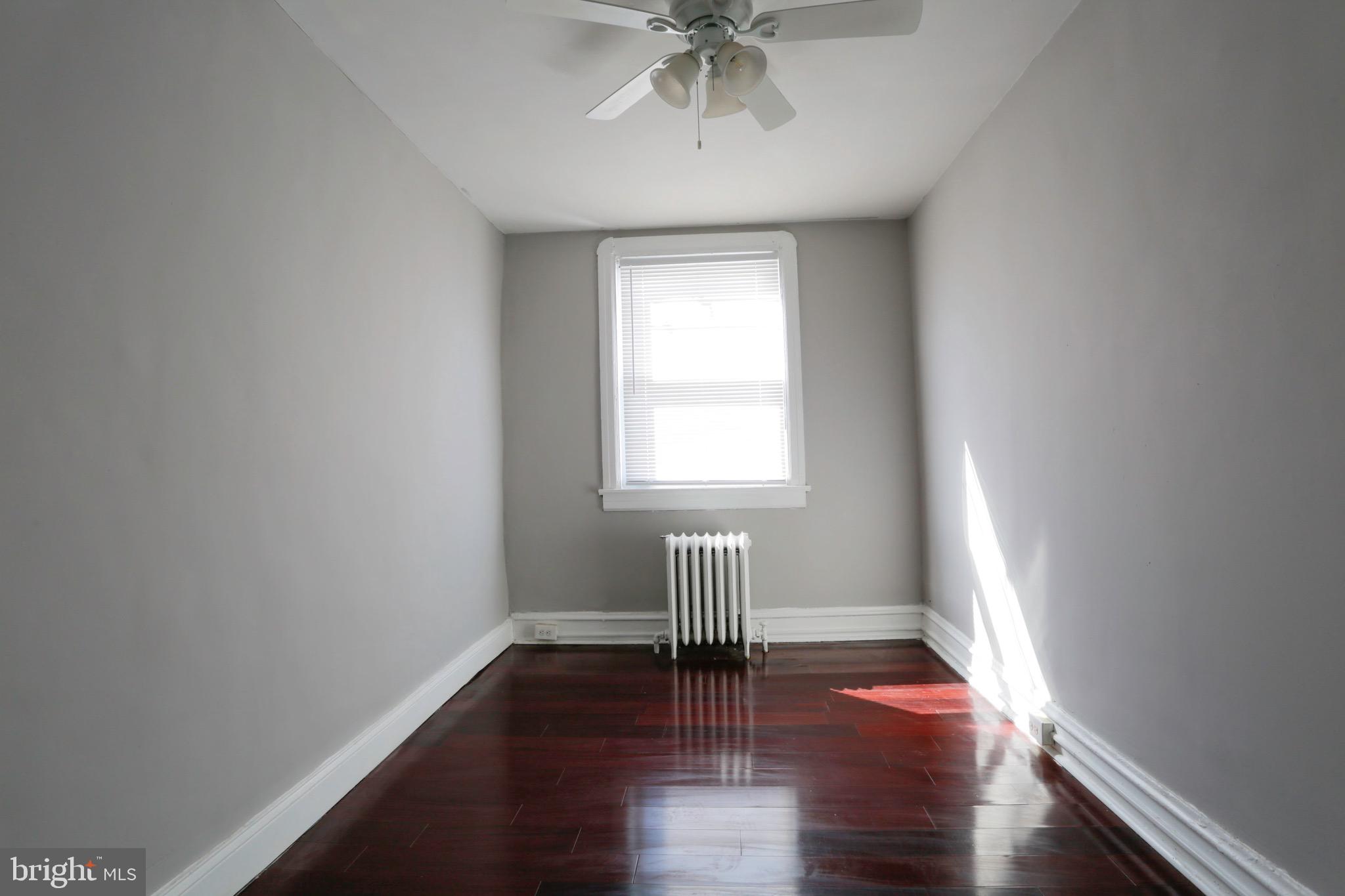 516 Hampden Road Upper Darby, PA 19082 - Photo 3 of 21 bedroom3