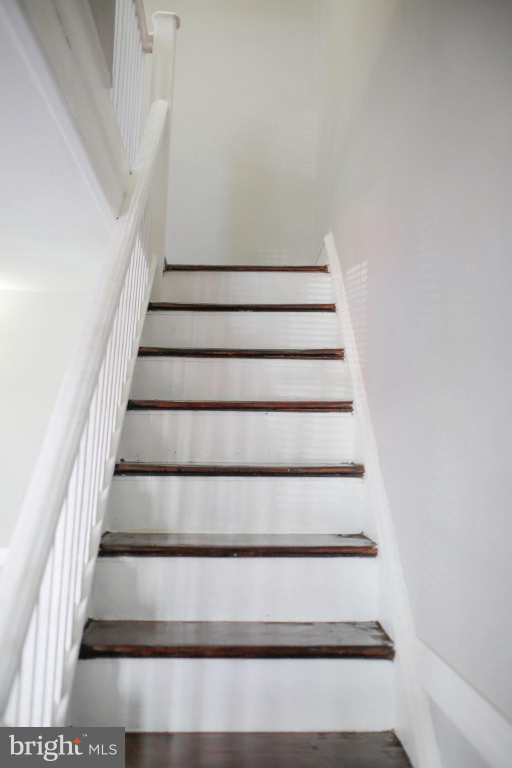 516 Hampden Road Upper Darby, PA 19082 - Photo 9 of 21
