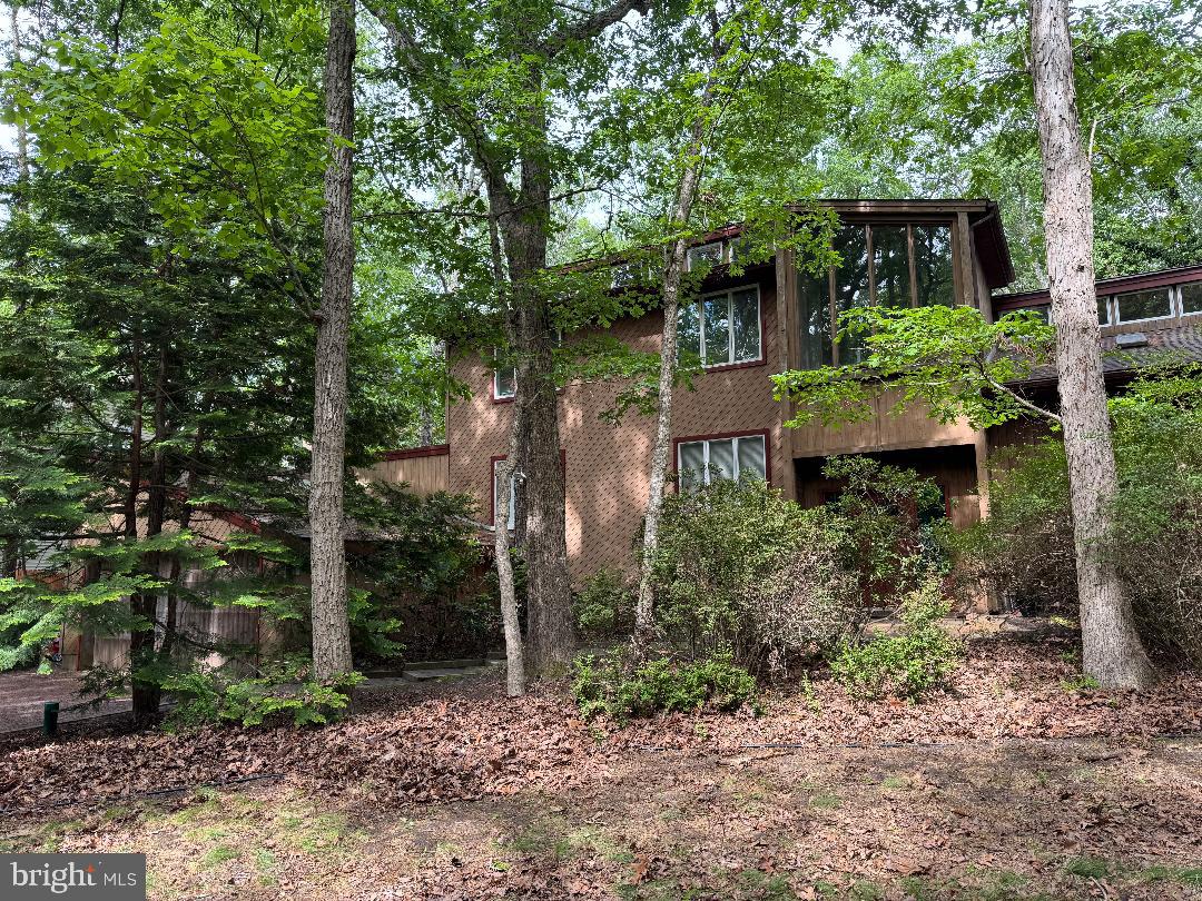 18 Tomahawk Court Medford, NJ 08055 - Photo 5 of 68 a view of a back yard