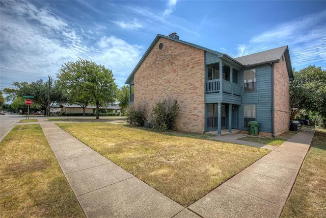 $1,195 | 803 Treadwell Court, Unit A, Hurst, TX 76053