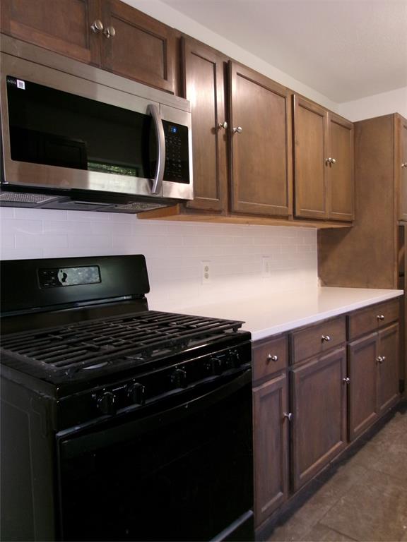 1519 Rambler Road Arlington, TX 76014 - Photo 7 of 20
