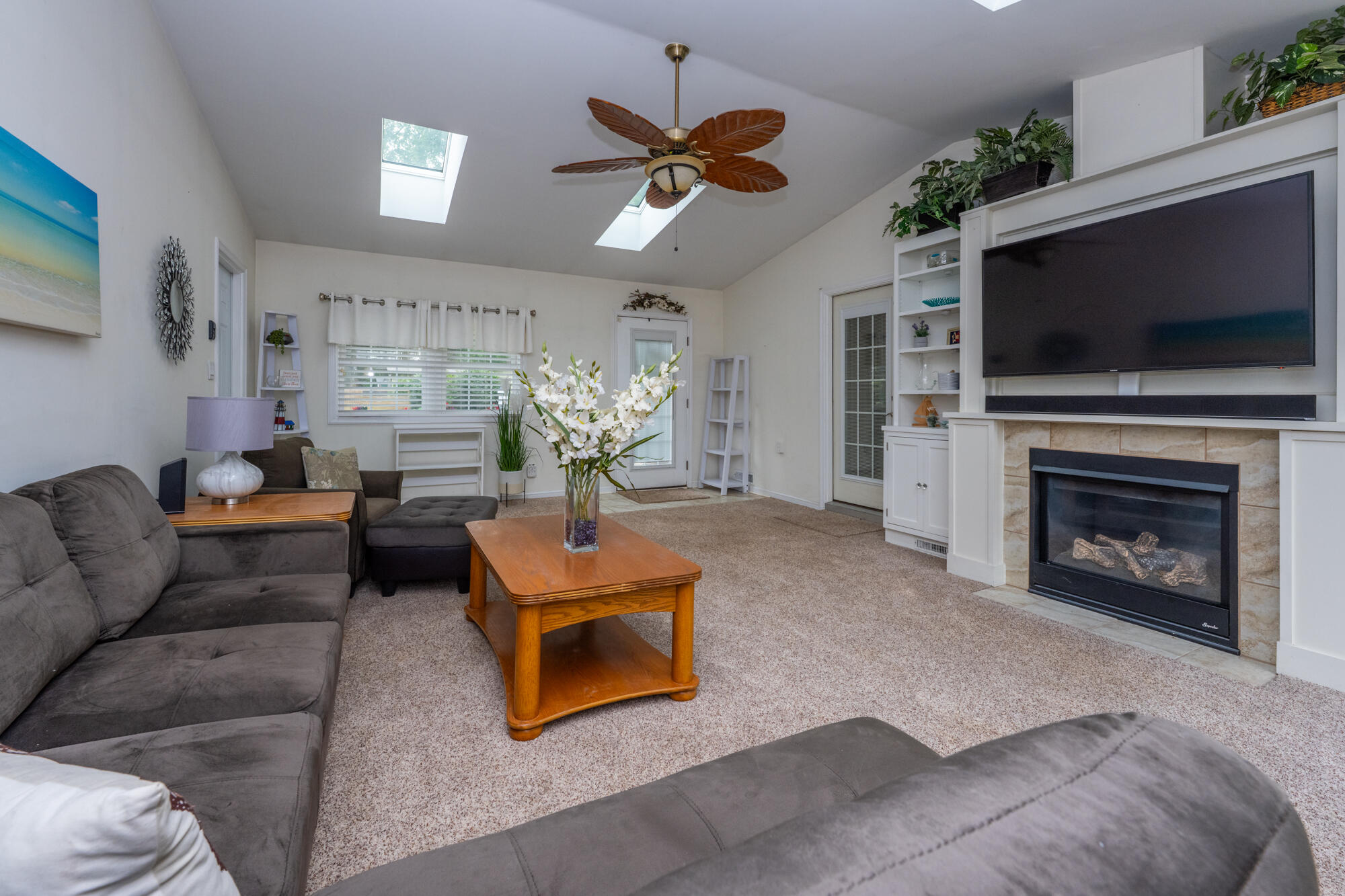 2110 Commonwealth Road Benton Harbor, MI 49022 - Photo 4 of 38 Commonwealth-104