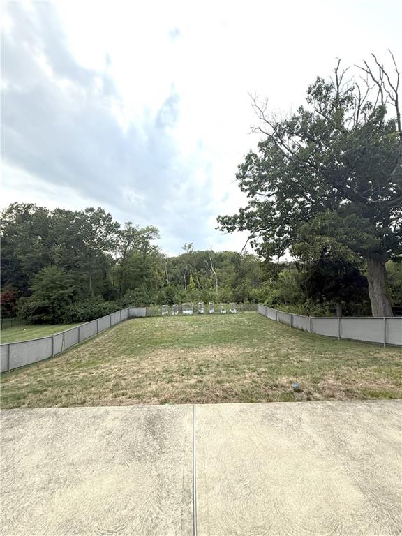 217 McMichael Road Carnegie, PA 15106 - Photo 34 of 38 a view of a yard