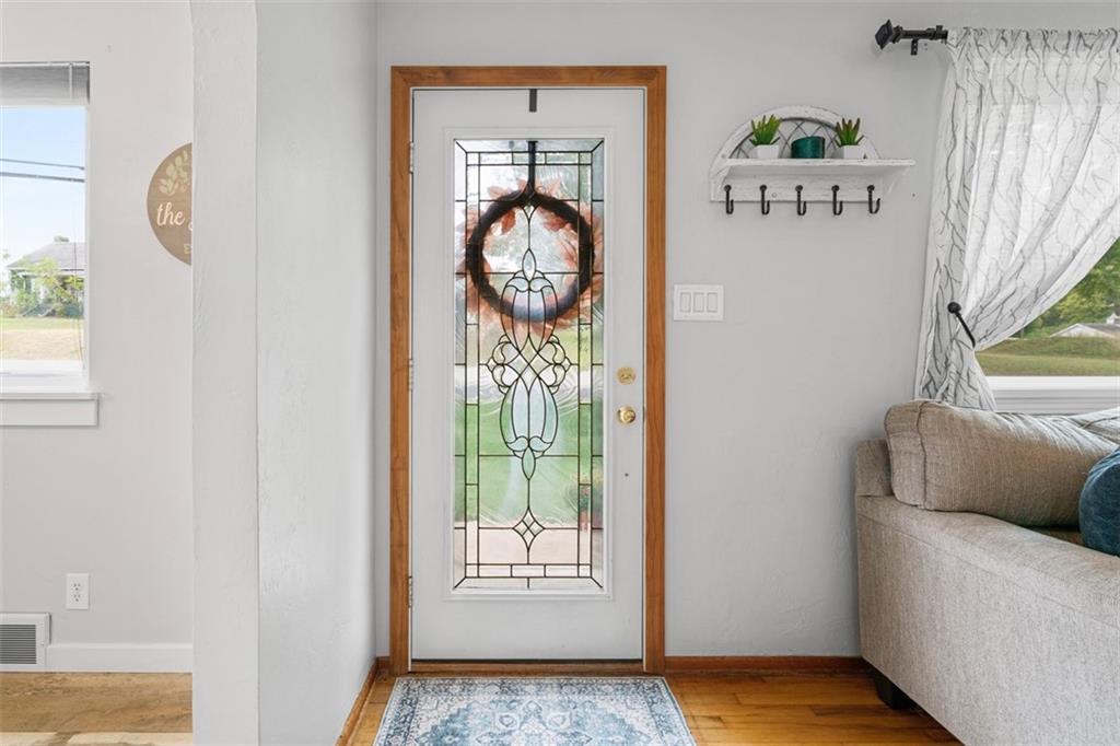217 McMichael Road Carnegie, PA 15106 - Photo 6 of 38 a view of a livingroom with furniture and windows