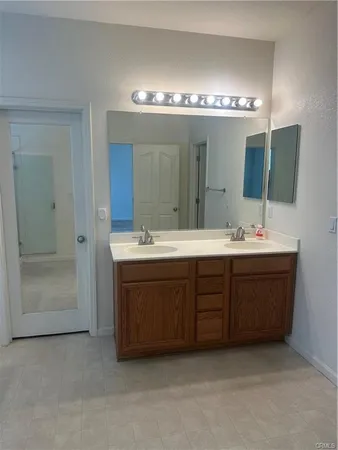 $549,000 | 17385 Stone Celler Way, Lathrop, CA 95330
