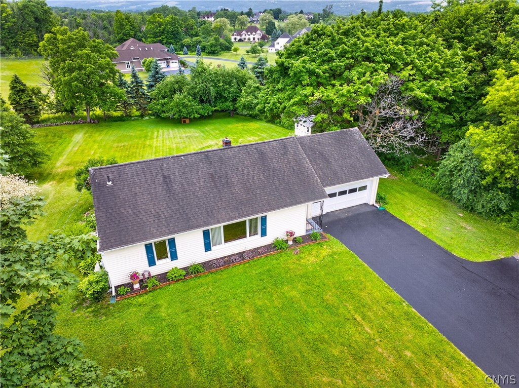 514 Higby Road New Hartford, NY 13413 - Photo 5 of 46