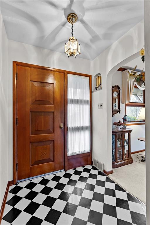 629 Ravencrest Road Pittsburgh, PA 15215 - Photo 3 of 25 Gallery Image 3