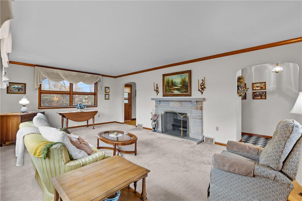 629 Ravencrest Road Pittsburgh, PA 15215 - Photo 5 of 25 Gallery Image 5