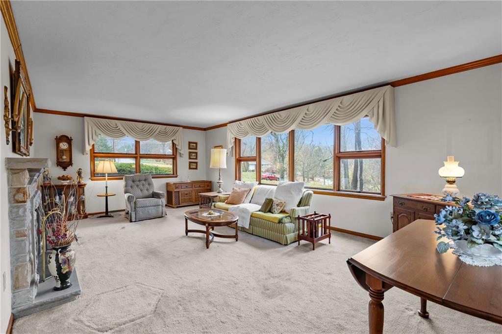 629 Ravencrest Road Pittsburgh, PA 15215 - Photo 6 of 25 Gallery Image 6