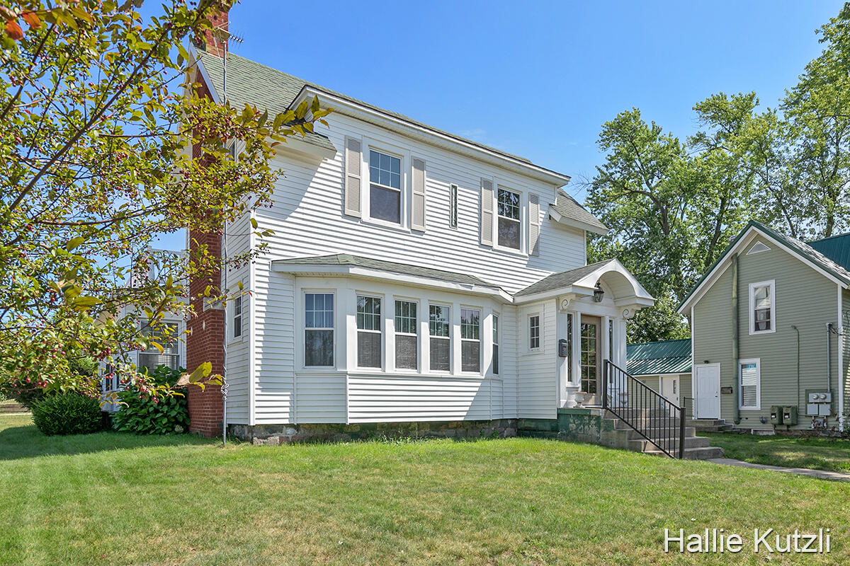 504 South Bridge Street Belding, MI 48809 - Photo 1 of 50 IMG_1001