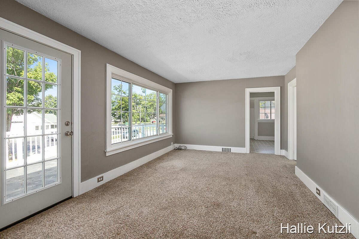 504 South Bridge Street Belding, MI 48809 - Photo 26 of 50 IMG_1022