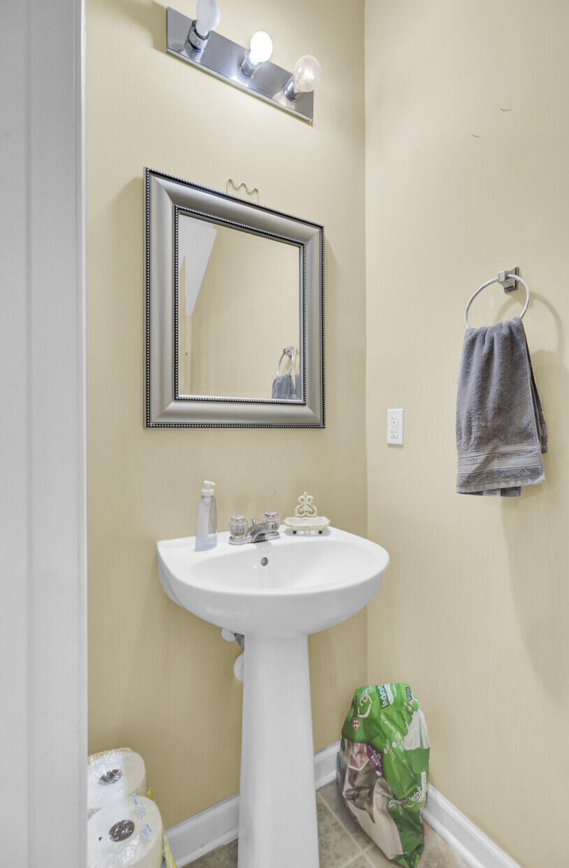 417 Tallow Court Moncks Corner, SC 29461 - Photo 13 of 32 22_22_mls