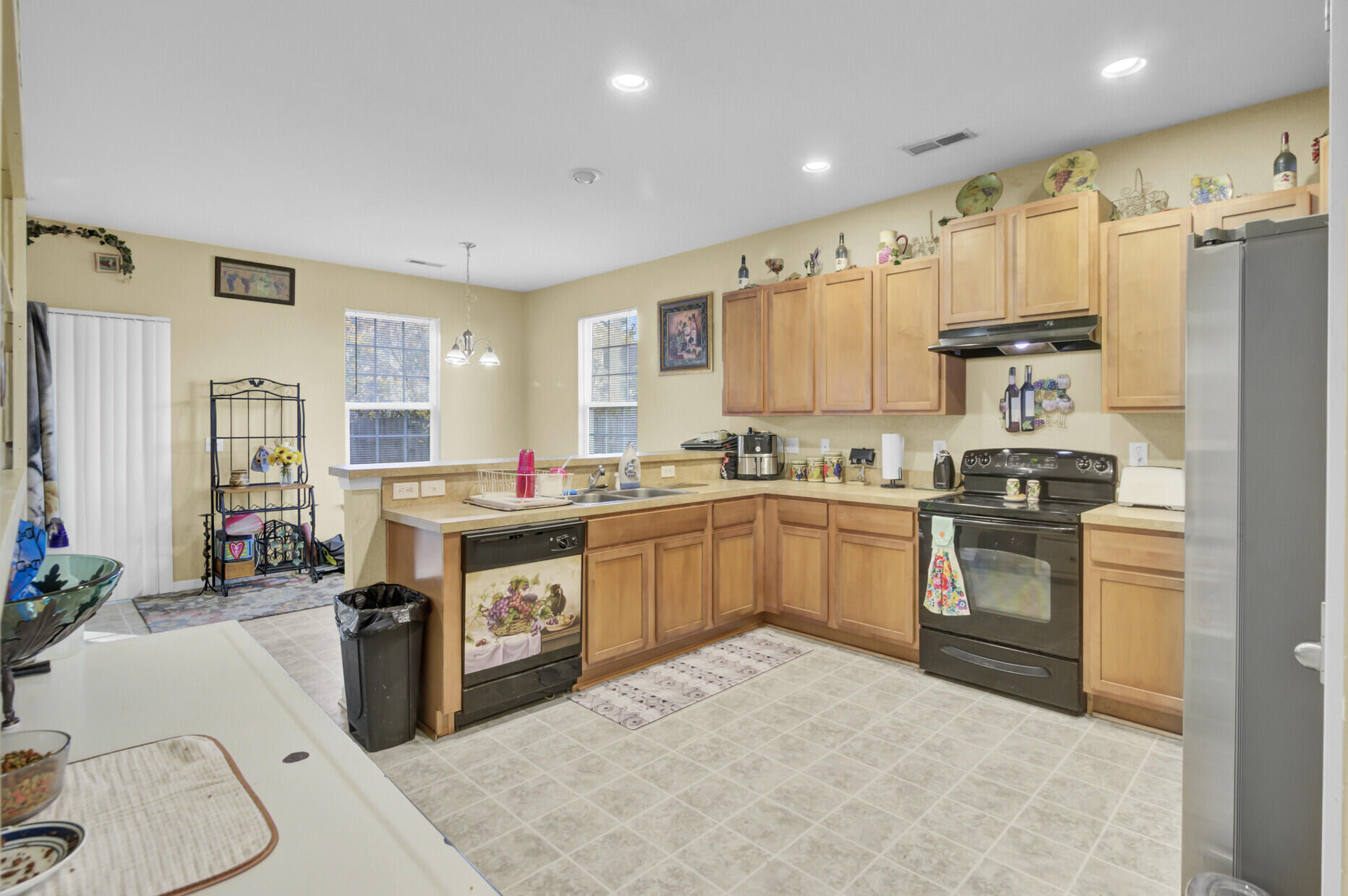 417 Tallow Court Moncks Corner, SC 29461 - Photo 6 of 32 11_11_mls