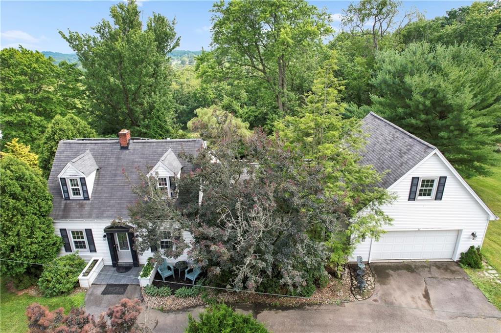 1733 Locust Road Sewickley, PA 15143 - Photo 4 of 45