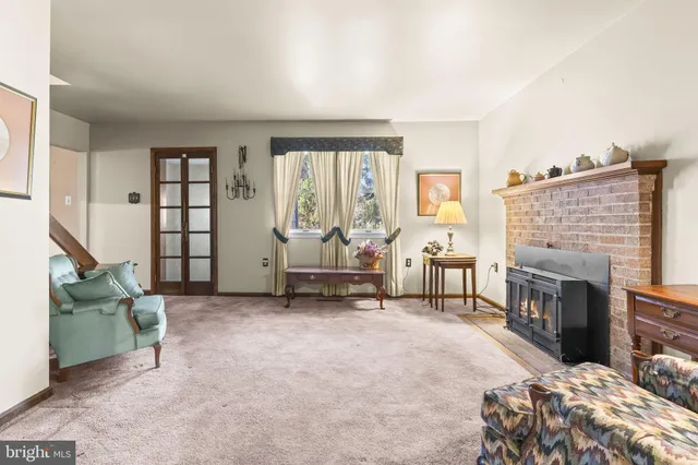 a view of a storage & utility room