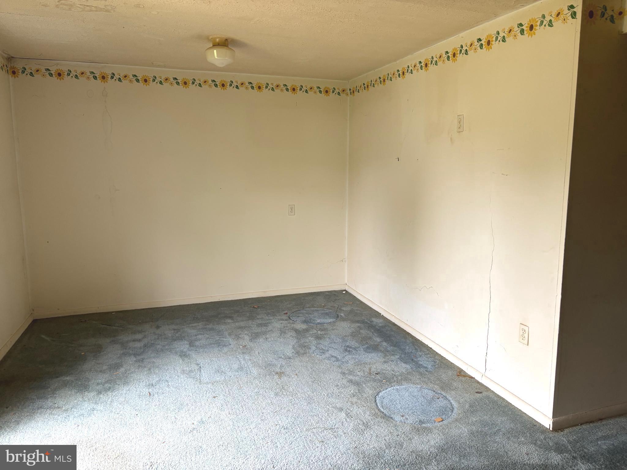 1326 Edna Road Pasadena, MD 21122 - Photo 6 of 18 Gallery Image 6