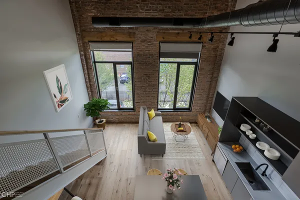 $2,935 | 729 North Sangamon Street, Unit 302, Chicago, IL 60642