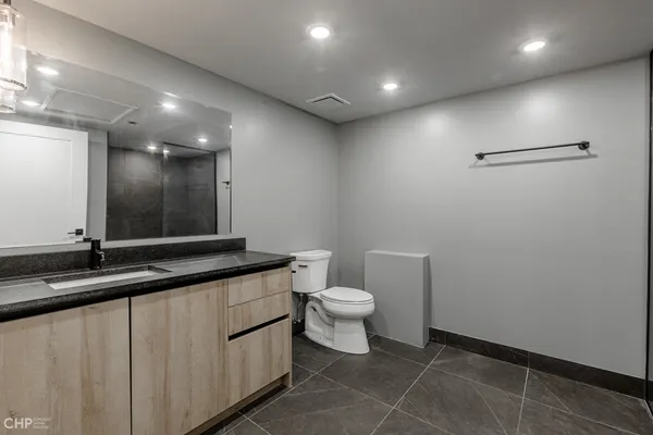 $2,935 | 729 North Sangamon Street, Unit 302, Chicago, IL 60642