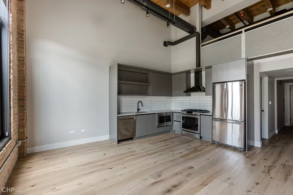 $2,935 | 729 North Sangamon Street, Unit 302, Chicago, IL 60642