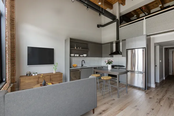 $2,935 | 729 North Sangamon Street, Unit 302, Chicago, IL 60642