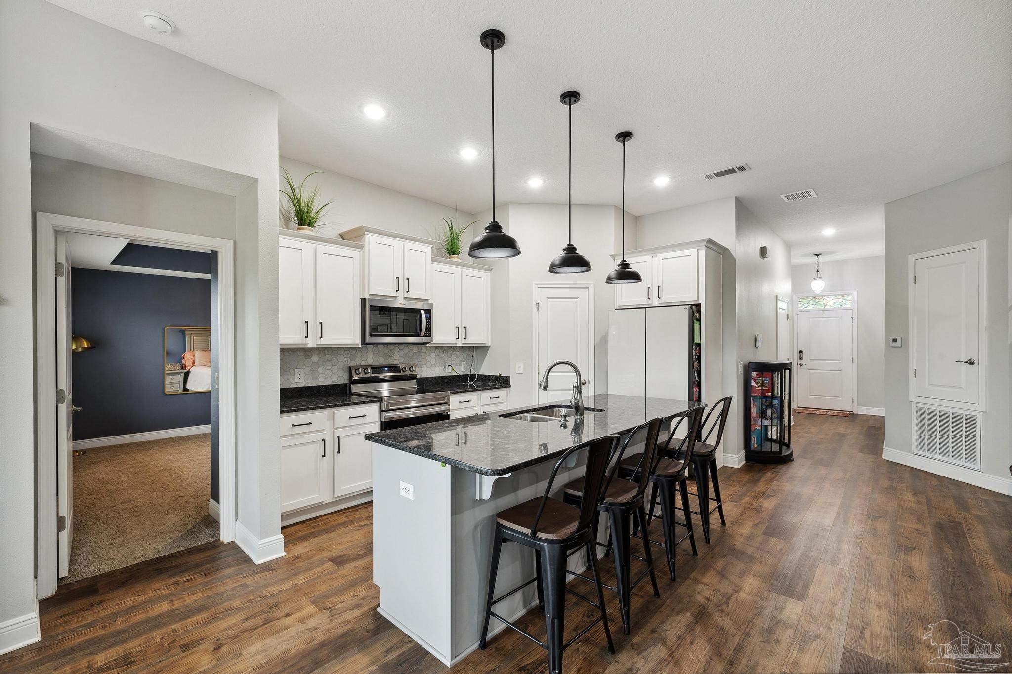 546 Griswold Road Jay, FL 32565 - Photo 7 of 46