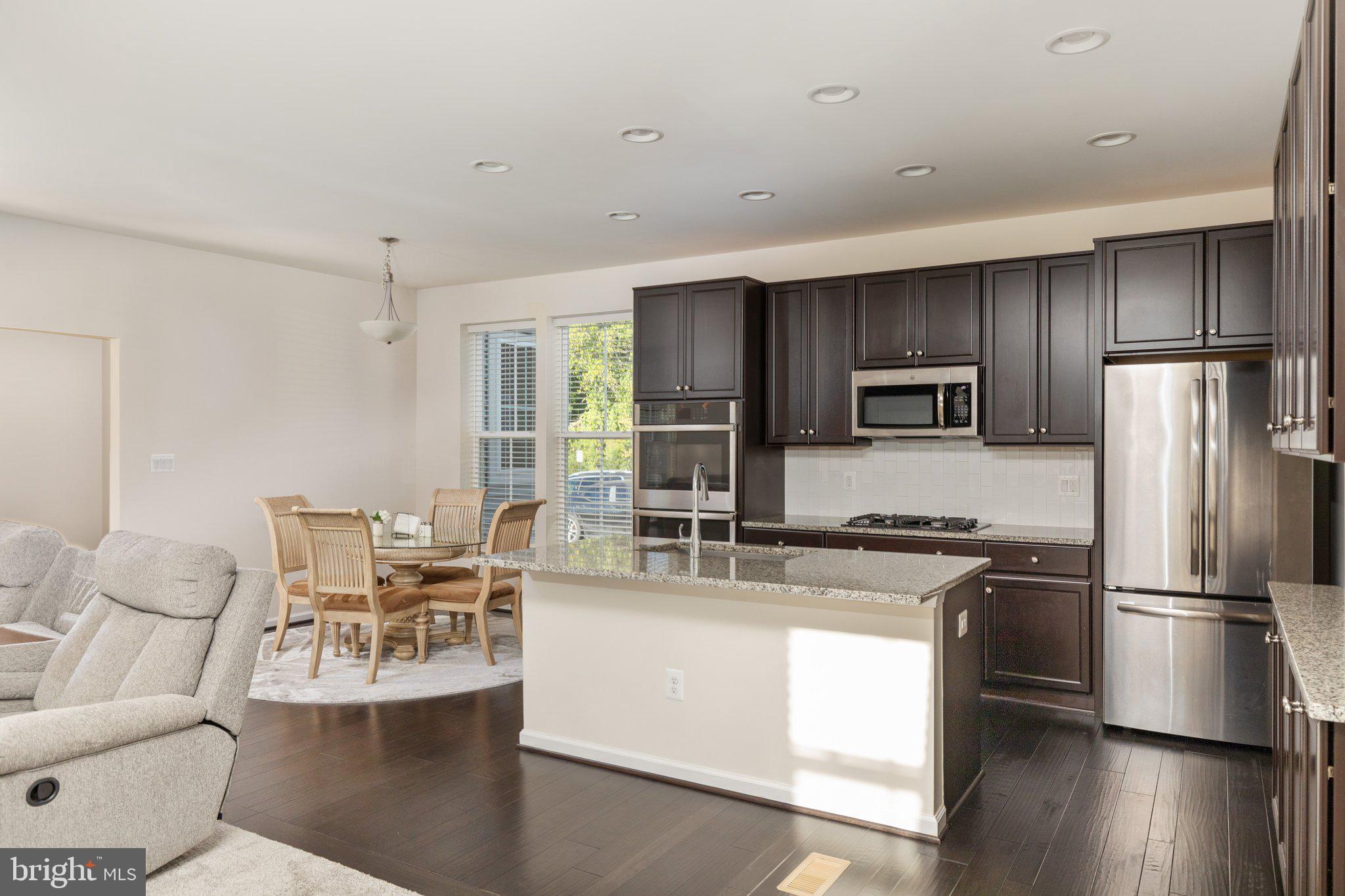196 Embrey Mill Road Stafford, VA 22554 - Photo 7 of 29 Kitchen/Eat-in Combo