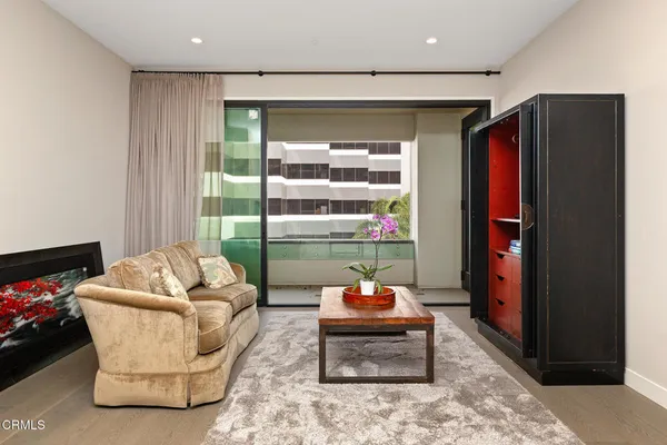 $4,200 | 388 Cordova Street, Unit 305, Pasadena, CA 91101